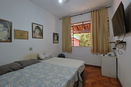 Casa à venda com 125m², 3 quartos e 5 vagasQuarto 2