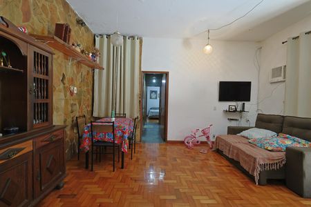 Sala de casa à venda com 3 quartos, 125m² em Cidade Nova, Belo Horizonte