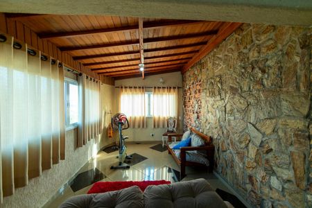Casa à venda com 500m², 3 quartos e 2 vagasSala