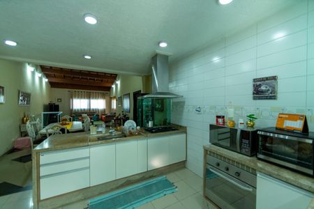Casa à venda com 500m², 3 quartos e 2 vagasCozinha