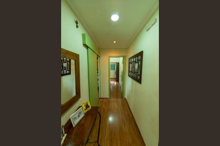 Casa à venda com 500m², 3 quartos e 2 vagasCorredor