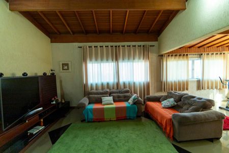 Casa à venda com 500m², 3 quartos e 2 vagasSala