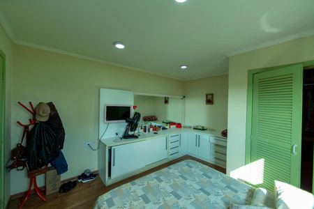 Casa à venda com 500m², 3 quartos e 2 vagasSuite
