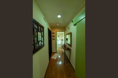 Casa à venda com 500m², 3 quartos e 2 vagasCorredor