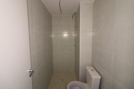 Banheiro de apartamento à venda com 2 quartos, 36m² em Presidente Altino, Osasco