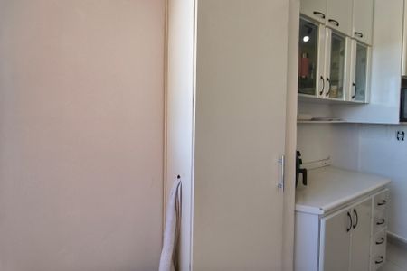 Apartamento à venda com 70m², 3 quartos e 1 vagaÁrea de Serviço