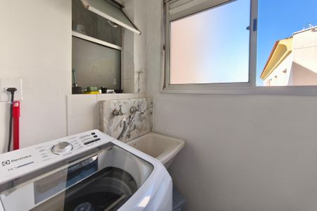 Apartamento à venda com 70m², 3 quartos e 1 vagaÁrea de Serviço