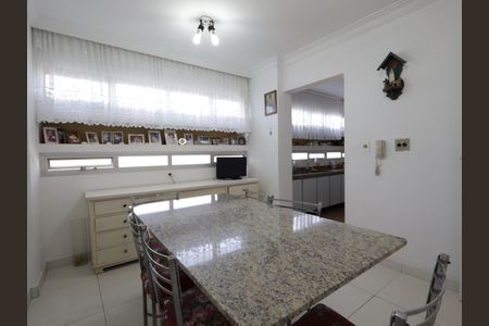 Apartamento para alugar com 143m², 2 quartos e 2 vagasCopa