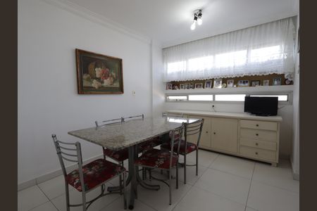 Apartamento para alugar com 143m², 2 quartos e 2 vagasCopa