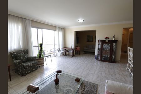 Apartamento para alugar com 143m², 2 quartos e 2 vagasSala