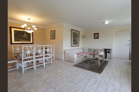 Apartamento para alugar com 143m², 2 quartos e 2 vagasSala