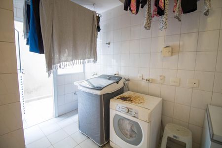 Casa à venda com 460m², 4 quartos e 4 vagas Casa à venda com 460m², 4 quartos e 4 vagasÁrea de Serviço