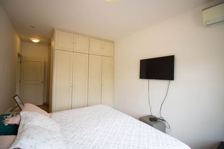 Casa à venda com 460m², 4 quartos e 4 vagas Casa à venda com 460m², 4 quartos e 4 vagasSuíte 1