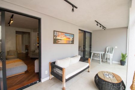 Casa à venda com 460m², 4 quartos e 4 vagas Casa à venda com 460m², 4 quartos e 4 vagasÁrea comum