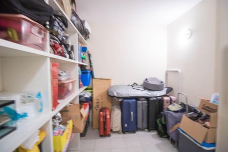 Casa à venda com 460m², 4 quartos e 4 vagas Casa à venda com 460m², 4 quartos e 4 vagasDespensa