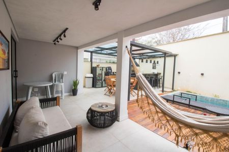 Casa à venda com 460m², 4 quartos e 4 vagas Casa à venda com 460m², 4 quartos e 4 vagasÁrea comum