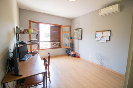 Casa à venda com 460m², 4 quartos e 4 vagas Casa à venda com 460m², 4 quartos e 4 vagasSuíte 4