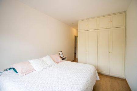 Casa à venda com 460m², 4 quartos e 4 vagas Casa à venda com 460m², 4 quartos e 4 vagasSuíte 1