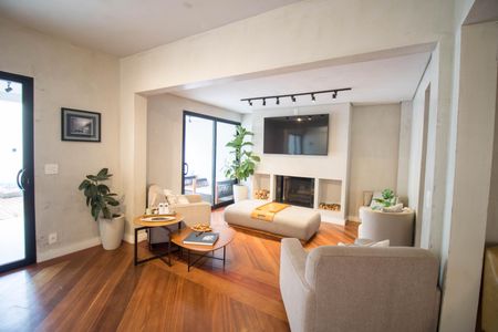 Casa à venda com 460m², 4 quartos e 4 vagas Casa à venda com 460m², 4 quartos e 4 vagasSala 2