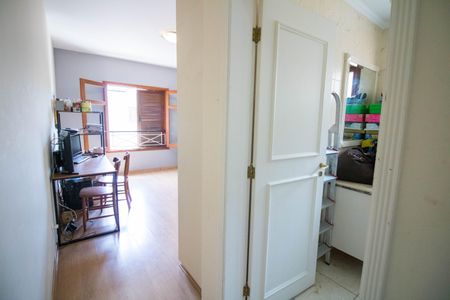 Casa à venda com 460m², 4 quartos e 4 vagas Casa à venda com 460m², 4 quartos e 4 vagasSuíte 3