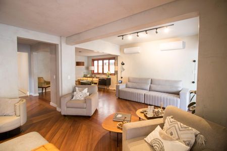 Casa à venda com 460m², 4 quartos e 4 vagas Casa à venda com 460m², 4 quartos e 4 vagasSala 2