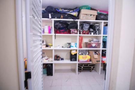 Casa à venda com 460m², 4 quartos e 4 vagas Casa à venda com 460m², 4 quartos e 4 vagasDespensa