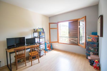 Casa à venda com 460m², 4 quartos e 4 vagas Casa à venda com 460m², 4 quartos e 4 vagasSuíte 4