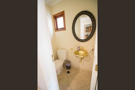 Casa à venda com 460m², 4 quartos e 4 vagas Casa à venda com 460m², 4 quartos e 4 vagasLavabo