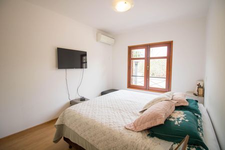 Casa à venda com 460m², 4 quartos e 4 vagas Casa à venda com 460m², 4 quartos e 4 vagasSuíte 1