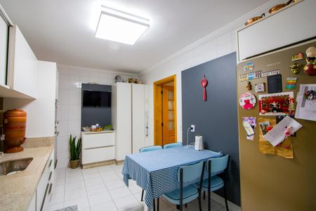 Apartamento para alugar com 127m², 3 quartos e 2 vagasCozinha