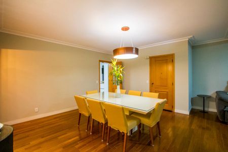 Apartamento para alugar com 127m², 3 quartos e 2 vagasSala