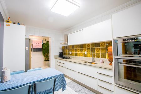 Apartamento para alugar com 127m², 3 quartos e 2 vagasCozinha