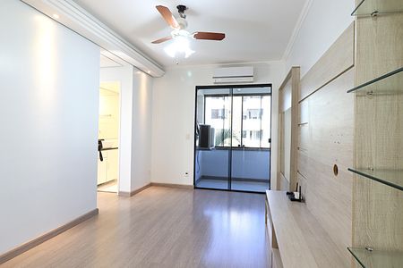 Sala de apartamento à venda com 2 quartos, 65m² em Rubem Berta, Porto Alegre