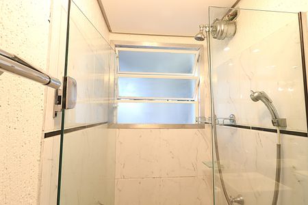 Apartamento à venda com 65m², 2 quartos e 1 vagaBanheiro Social