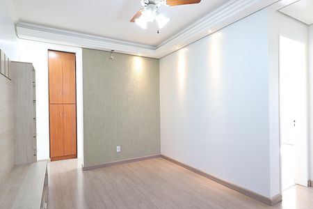 Sala de apartamento à venda com 2 quartos, 65m² em Rubem Berta, Porto Alegre