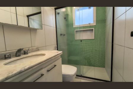 Casa de condomínio à venda com 480m², 5 quartos e 4 vagas Casa de condomínio à venda com 480m², 5 quartos e 4 vagasBanheiro da Suíte 3