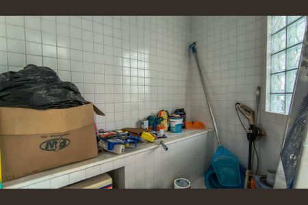 Casa de condomínio à venda com 480m², 5 quartos e 4 vagas Casa de condomínio à venda com 480m², 5 quartos e 4 vagasÁrea Externa