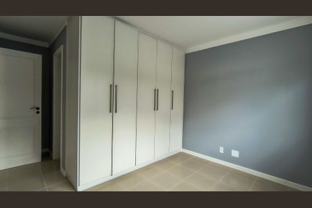 Casa de condomínio à venda com 480m², 5 quartos e 4 vagas Casa de condomínio à venda com 480m², 5 quartos e 4 vagasSuíte 3