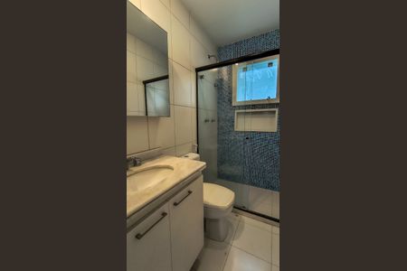 Casa de condomínio à venda com 480m², 5 quartos e 4 vagas Casa de condomínio à venda com 480m², 5 quartos e 4 vagasBanheiro Social