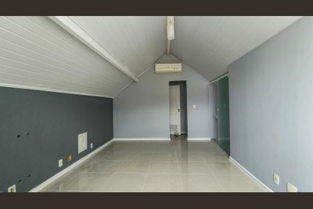 Casa de condomínio à venda com 480m², 5 quartos e 4 vagas Casa de condomínio à venda com 480m², 5 quartos e 4 vagasSótão