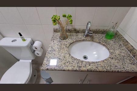 Apartamento à venda com 138m², 3 quartos e 2 vagas Apartamento à venda com 138m², 3 quartos e 2 vagasBanheiro Social