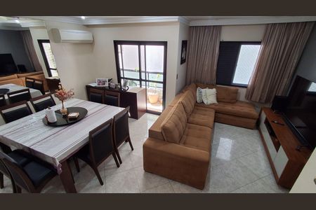 Apartamento à venda com 138m², 3 quartos e 2 vagas Apartamento à venda com 138m², 3 quartos e 2 vagasSala