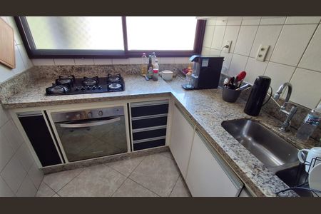 Apartamento à venda com 138m², 3 quartos e 2 vagas Apartamento à venda com 138m², 3 quartos e 2 vagasCozinha