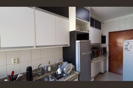 Apartamento à venda com 138m², 3 quartos e 2 vagas Apartamento à venda com 138m², 3 quartos e 2 vagasCozinha