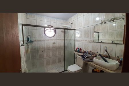 Casa à venda com 180m², 3 quartos e 2 vagas Casa à venda com 180m², 3 quartos e 2 vagasBanheiro da Suíte