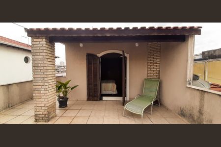 Casa à venda com 180m², 3 quartos e 2 vagas Casa à venda com 180m², 3 quartos e 2 vagasVaranda da Suíte