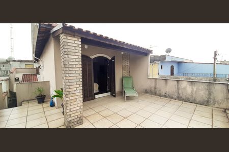Casa à venda com 180m², 3 quartos e 2 vagas Casa à venda com 180m², 3 quartos e 2 vagasVaranda da Suíte