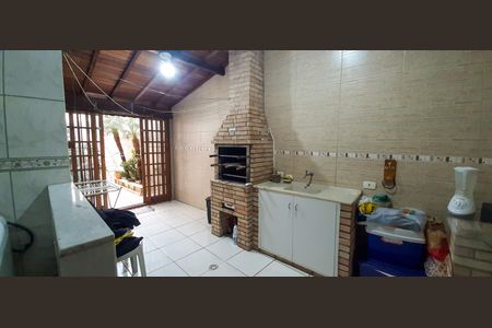 Casa à venda com 180m², 3 quartos e 2 vagas Casa à venda com 180m², 3 quartos e 2 vagasÁrea Gourmet
