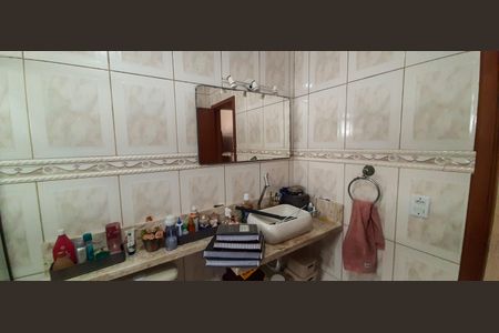 Casa à venda com 180m², 3 quartos e 2 vagas Casa à venda com 180m², 3 quartos e 2 vagasBanheiro da Suíte