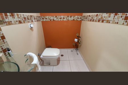 Casa à venda com 180m², 3 quartos e 2 vagas Casa à venda com 180m², 3 quartos e 2 vagasLavabo